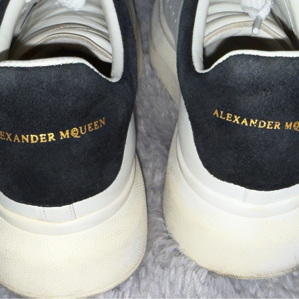 Alexander McQueen White Sneakers with Black Detail - Picture 2 of 7